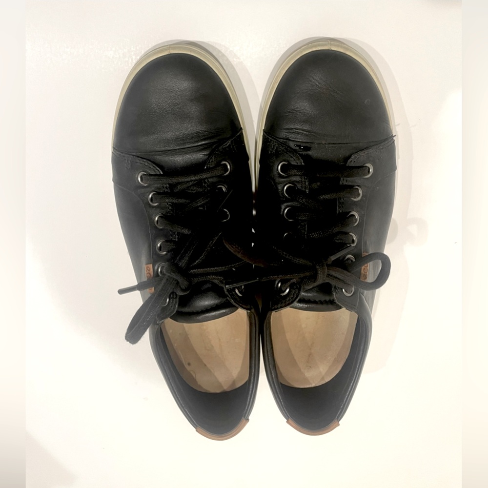 Ecco-Super comfortable black Ecco sneakers